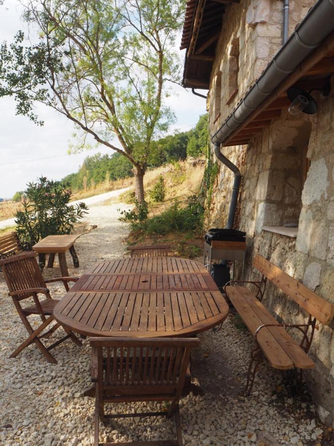 Grand Gite Les Cabanes De Fallot Pour 19 Personnes - Piscine Naturelle L'isle-Bouzon Luaran gambar